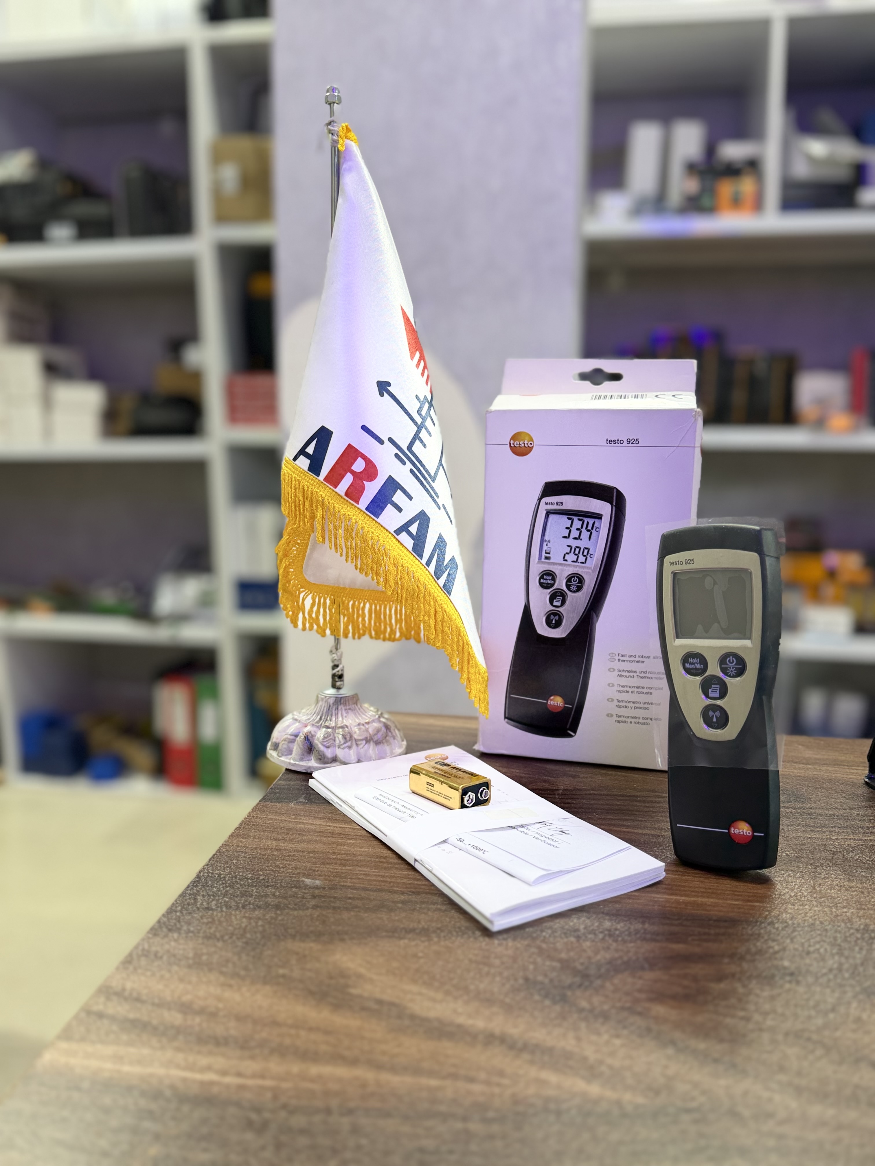 ترمومتر تماسی نوع K مخصوص HVAC برند تستو TESTO 925