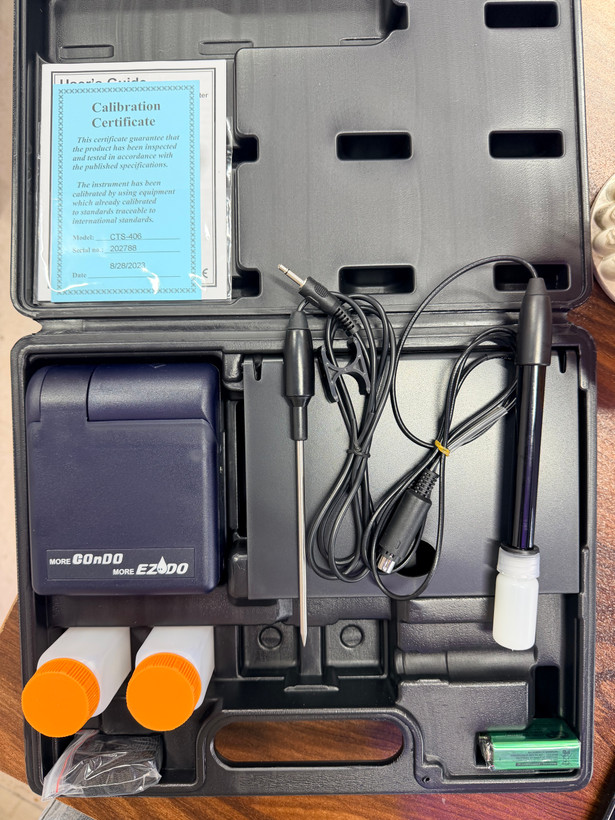 اسید سنج پرتابل EZDO Conductivity/TDS/salt مدل CTS-406