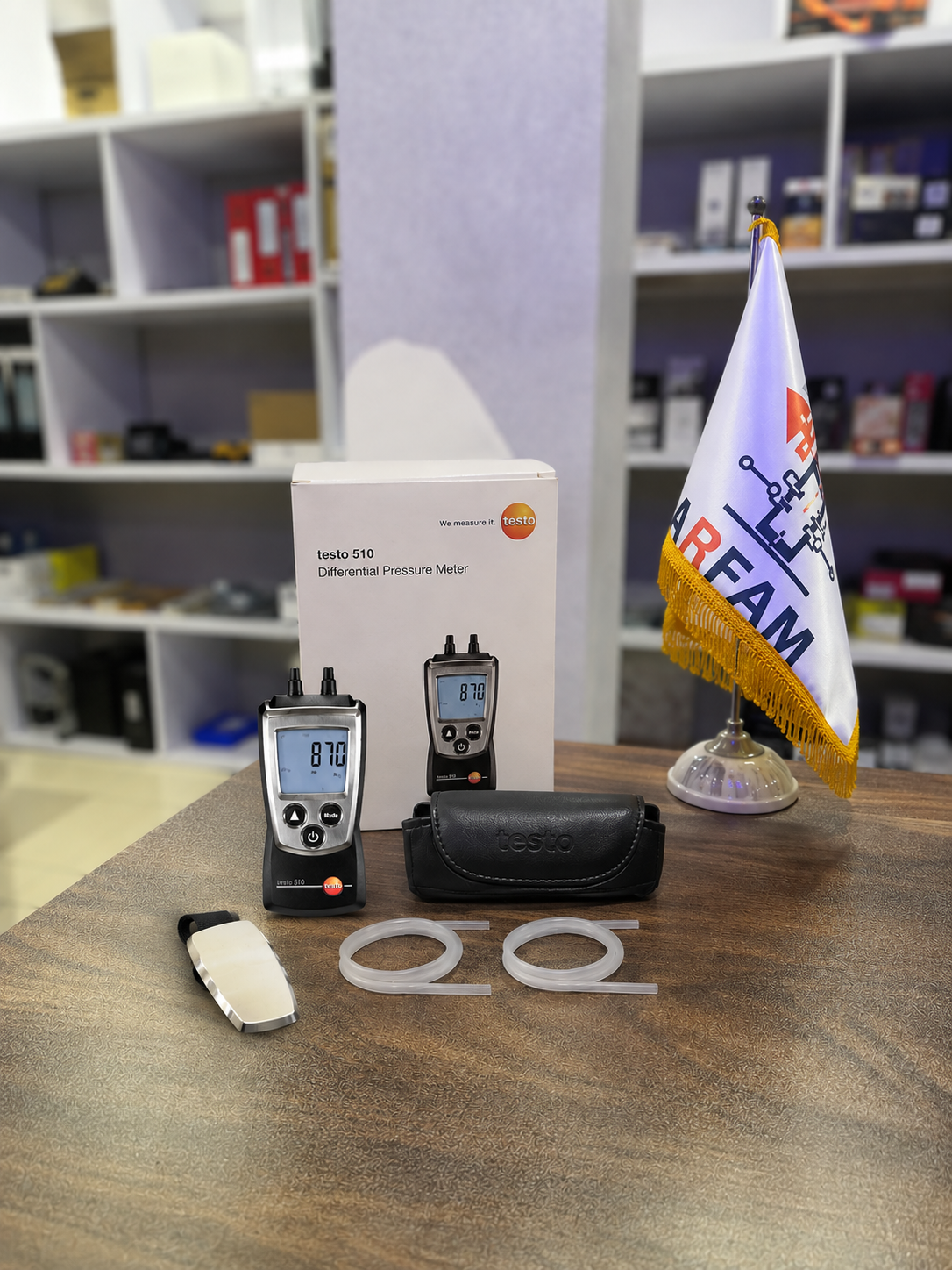 مانومتر تفاضلی و دبی سنج همراه لوله پیتوت تستو TESTO 510