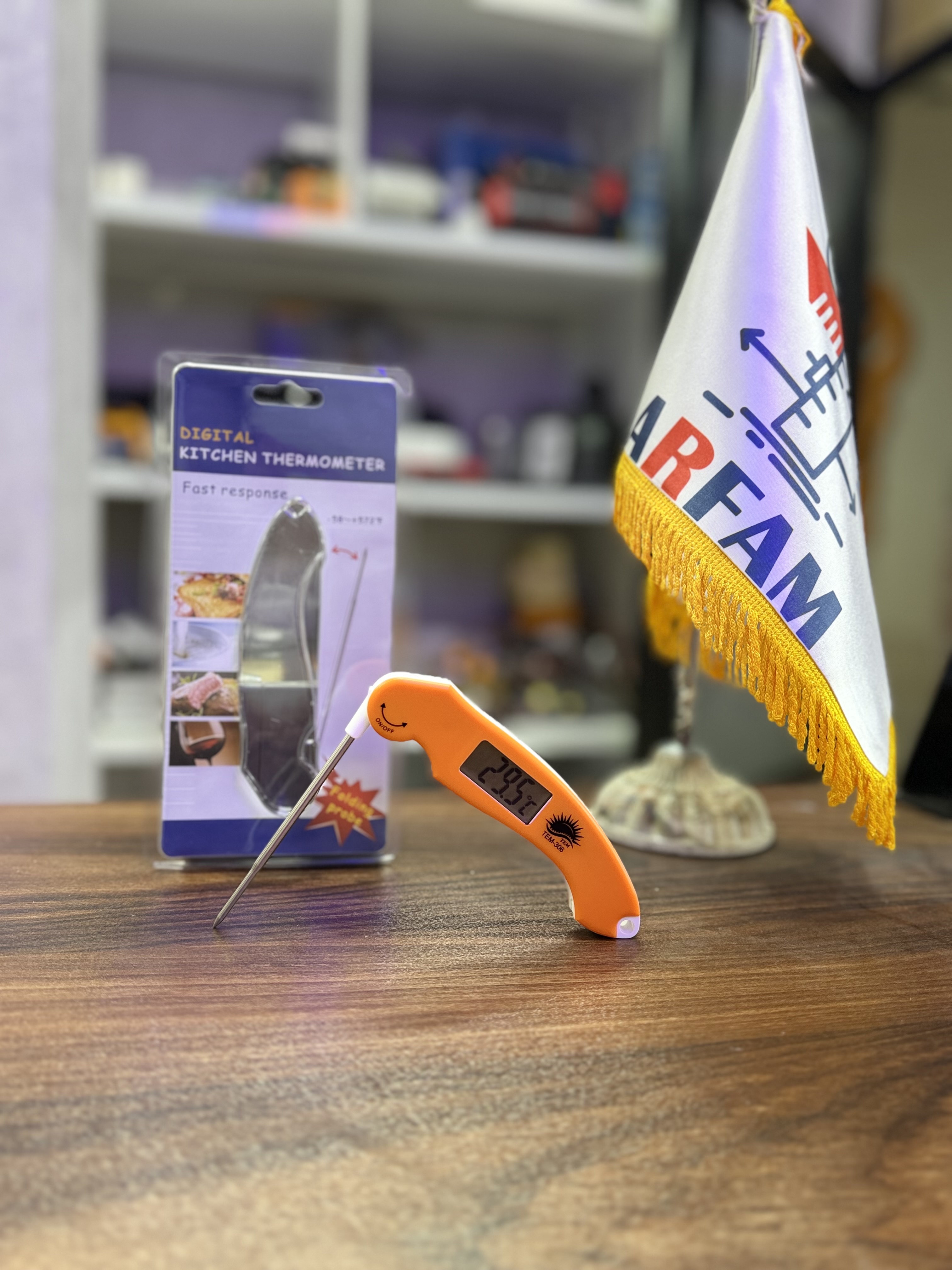 دماسنج مواد غذایی تاشو مدل TEM306