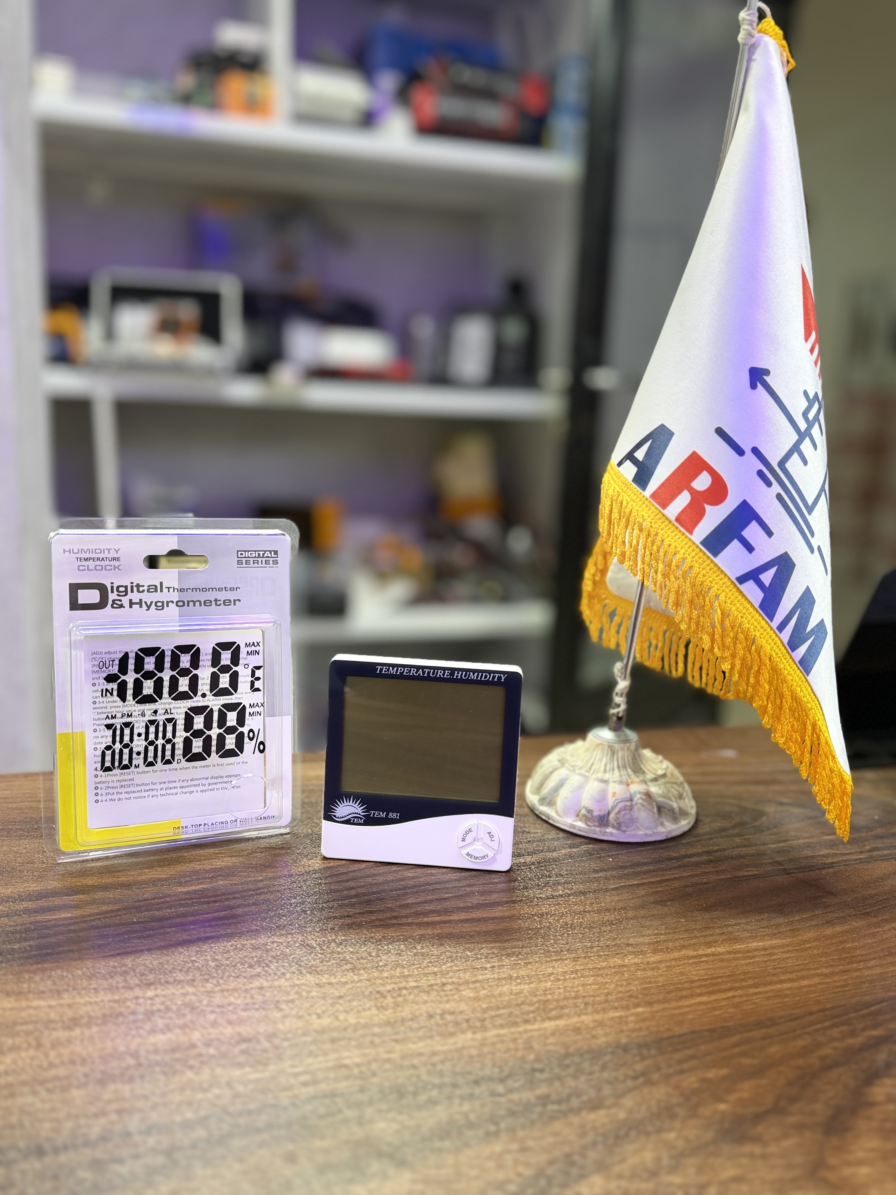 ترمو رطوبت سنج ماکزیمم و مینیمم مدل TEM_881